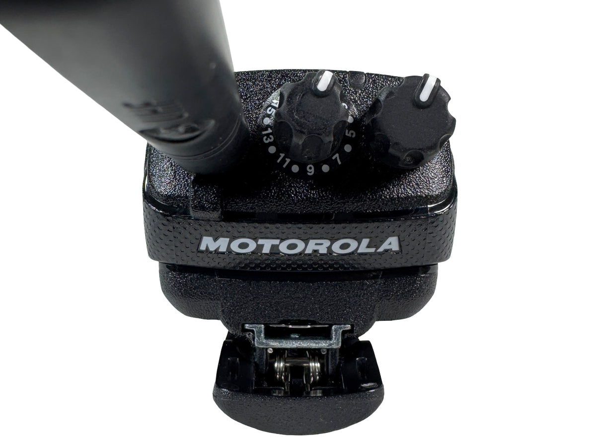 Motorola MOTOTRBO XPR 3500e Digital Two-Way Radio (IP67) with PMNN4409 Battery
