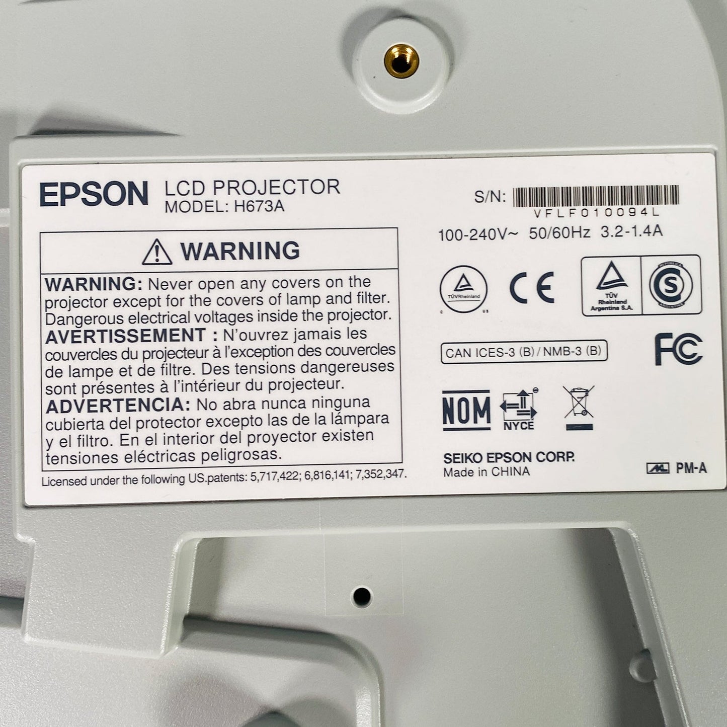 Epson PowerLite 530 3200 Lumens XGA 3LCD Short Throw Classroom & Office Projector HDMI