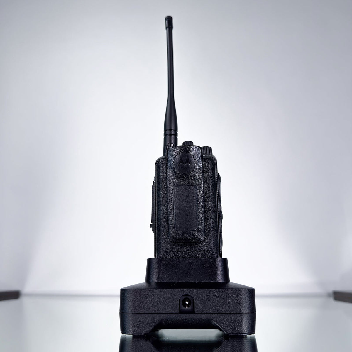 Motorola XPR3500e DMR Digital Analog UHF Two-Way Radio | Handled Microphone