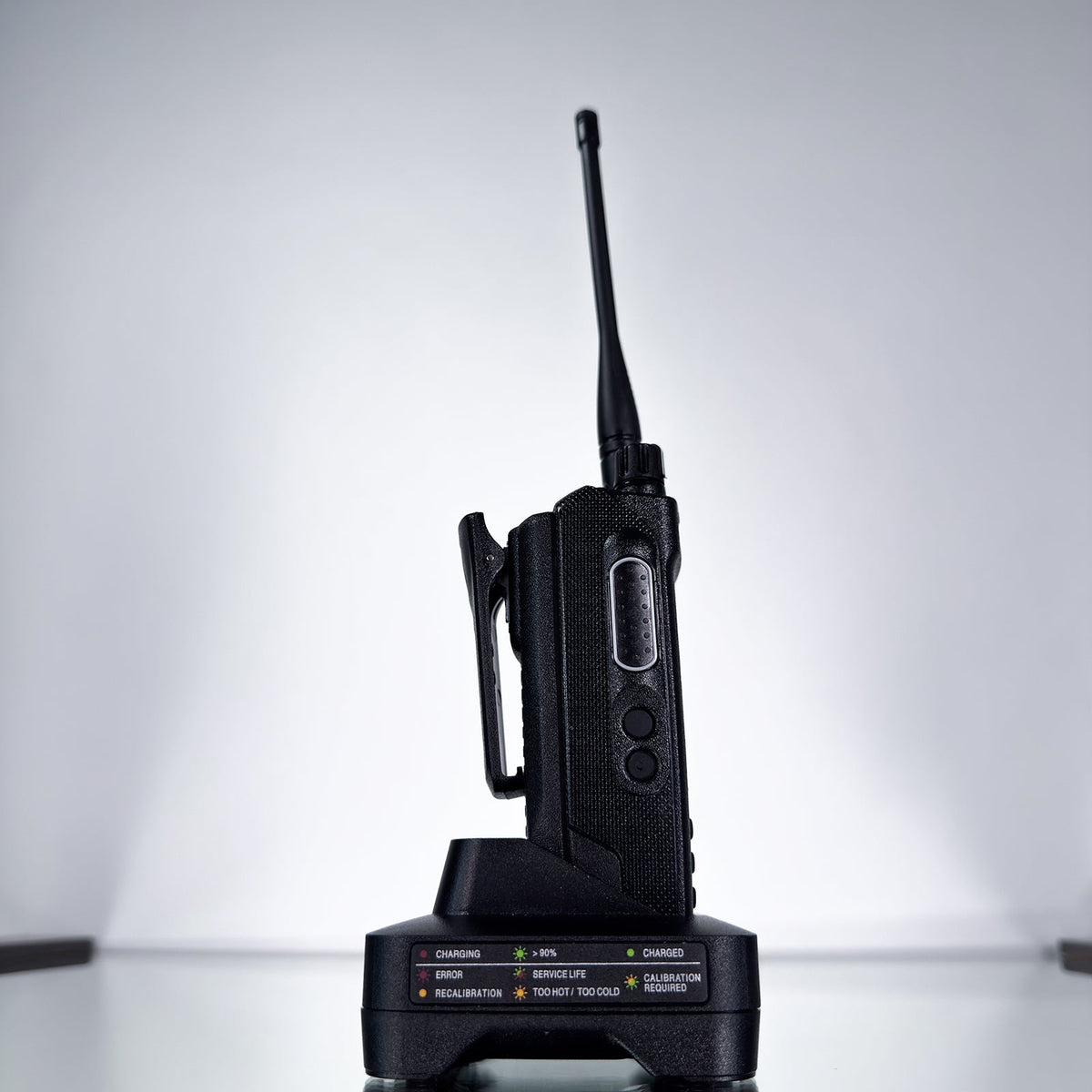 Motorola XPR3500e DMR Digital Analog UHF Two-Way Radio | Handled Microphone