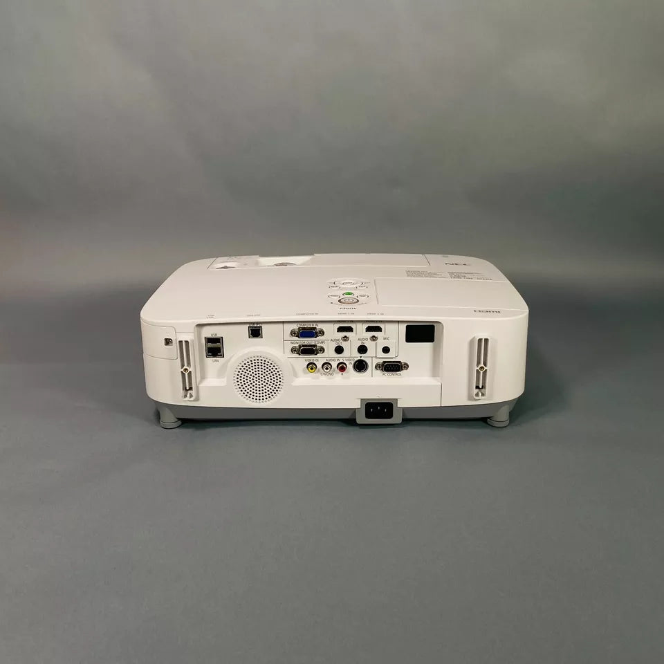 4000 Lumens 3LCD Projector WXGA HD HDMI - Less Than 500 Lamp Hours Used w/Bundle