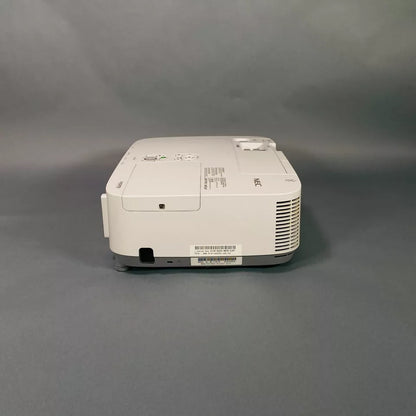 4000 Lumens 3LCD Projector WXGA HD HDMI - Less Than 500 Lamp Hours Used w/Bundle