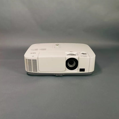 4000 Lumens 3LCD Projector WXGA HD HDMI - Less Than 500 Lamp Hours Used w/Bundle